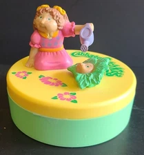 CABBAGE PATCH KIDS DOLLS VINTAGE TRINKET BOX WATERING CAN & HAIR CLIP RIBBONS