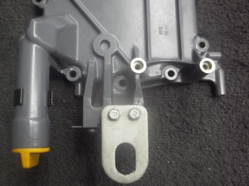 Yamaha F250TXR crankcase cover 6P2-15411-01-9S - Picture 2 of 7