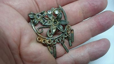 Schöne gebrochene Vintage Silber einmal vergoldete Brosche mit Steinen Rest 19. Jh L93k