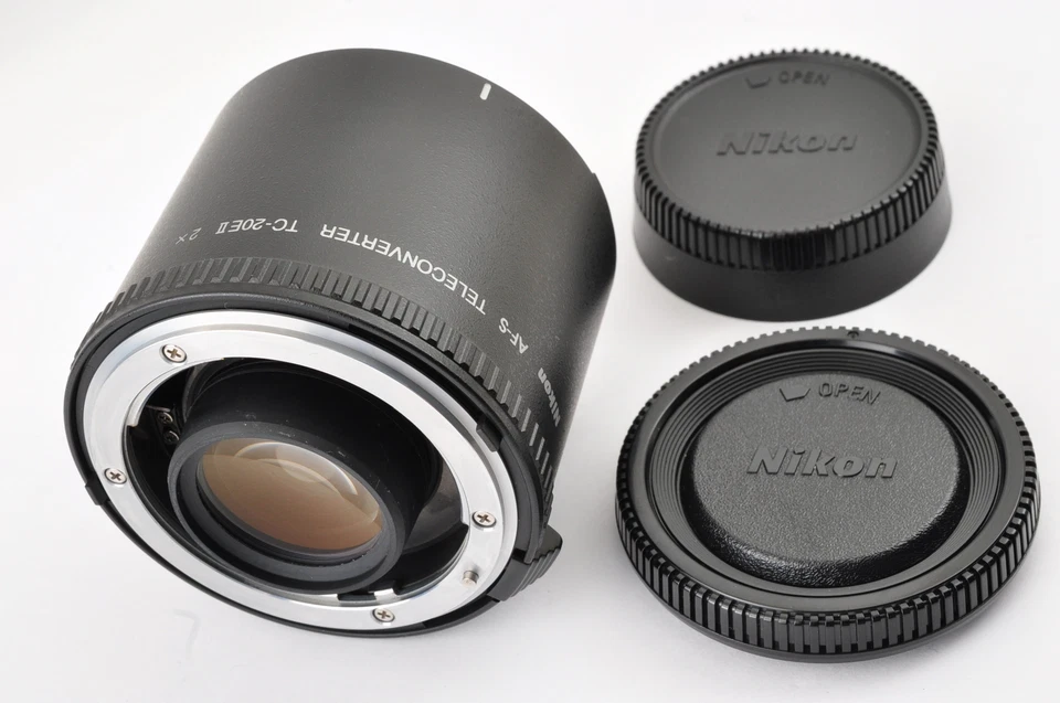 Teleconvertidor Nikon AF-S TC-20 E II casi como nuevo para lente AF-S AF-I entrega rápida Foto 2 de 4