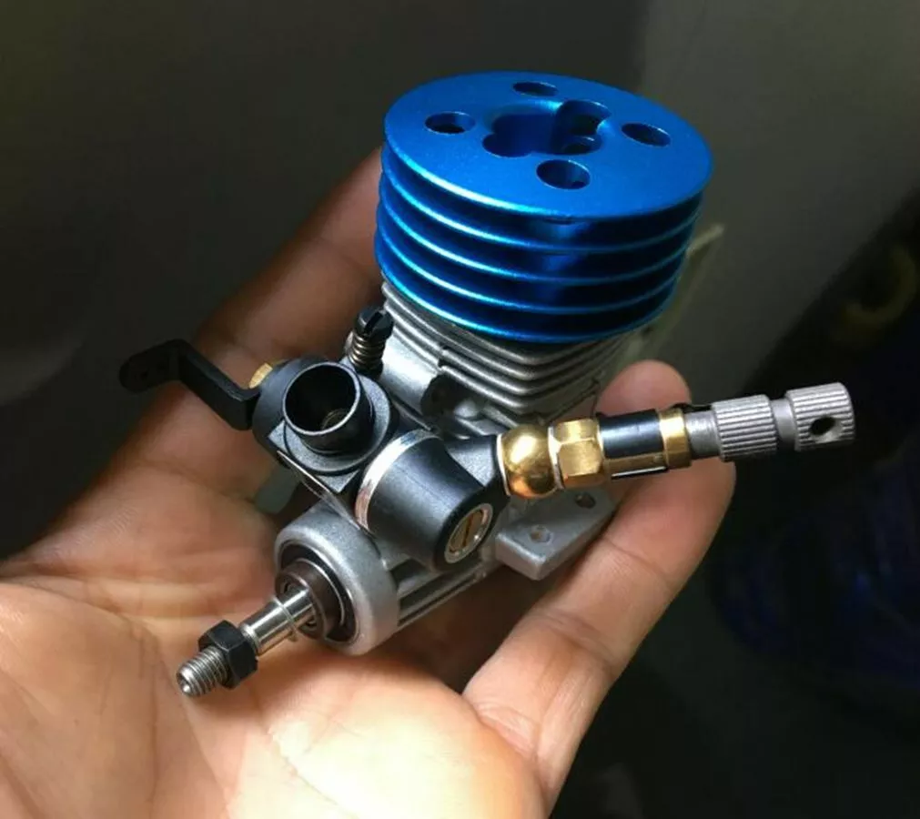 Rc helicopter nitro engine top
