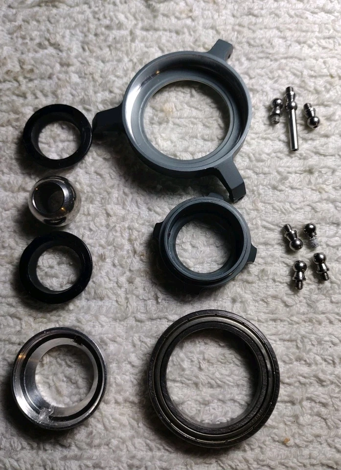 Trex 600 CCPM Washplate - Disassembled - Image 4 of 4