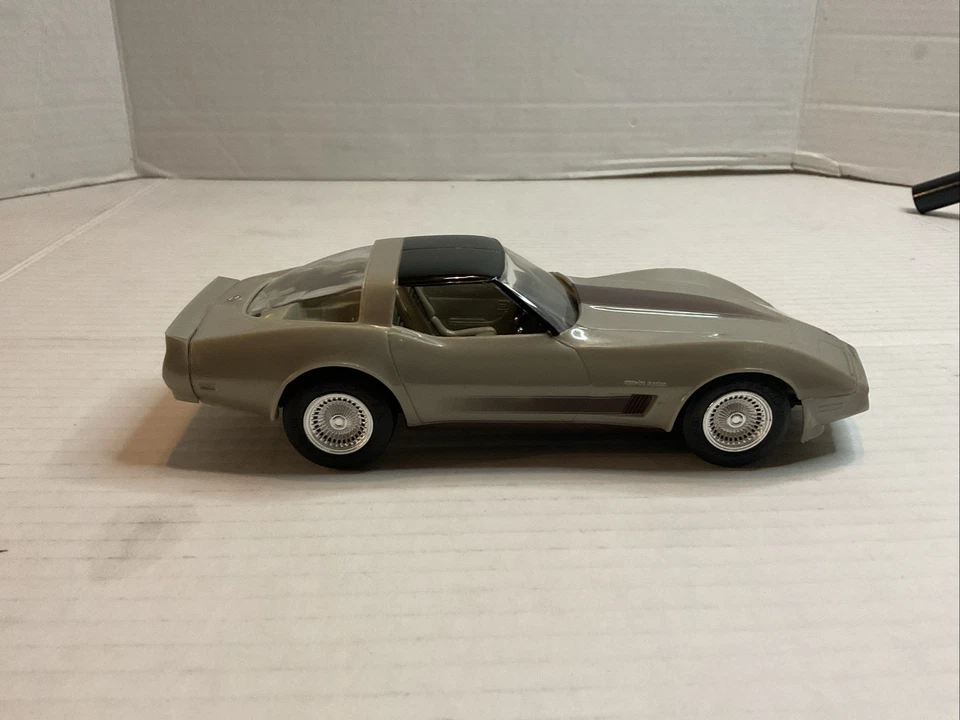 Corvette 1982 concesionario modelo promocional 1/24 Foto 4 de 4