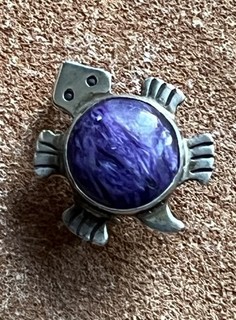 Older Navajo B BERNYCE CHAVEZ Sterling Silver Purple Chariote TURTLE PIN/PENDANT