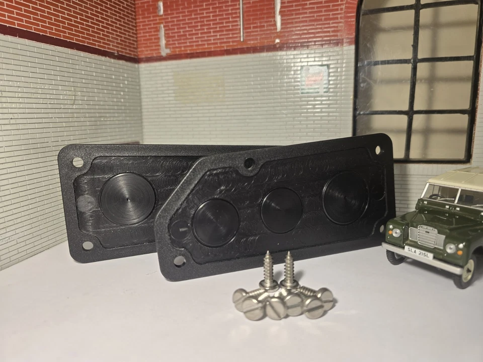 Land Rover Series 3 Bulkhead Wiring Loom Grommet Plates PRC1333 AMR3098 x2 - Image 2 of 4