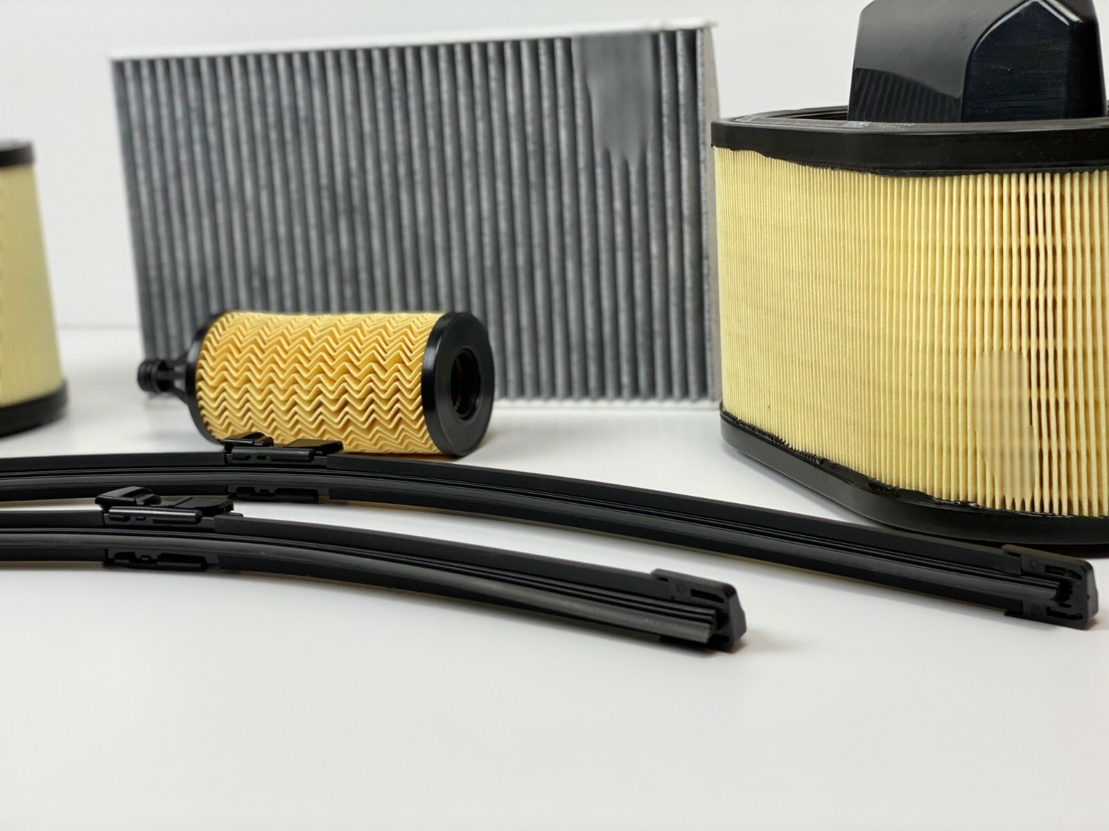 Maserati Oil, Air, Pollen Filter & Windshield Wiper Blades - High Quality