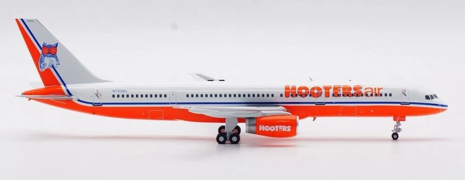 Hooters Air / Boeing B757-200 / N750WL / B-752-H1 / 1:200 - Image 4 of 4
