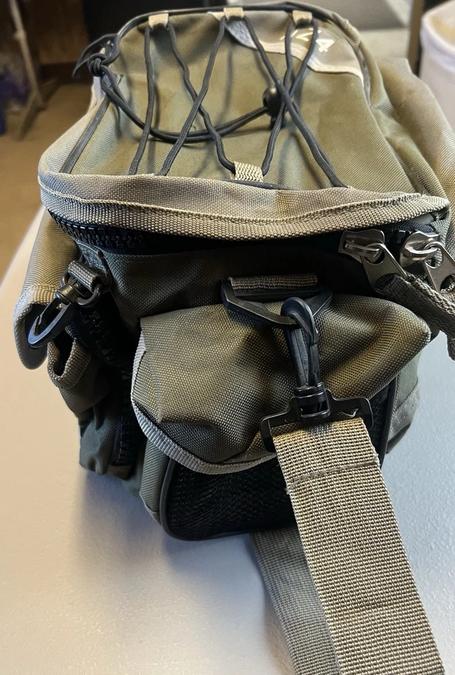 Bolsa de lona verde Flambeau aparejos de pesca de caza Foto 4 de 4