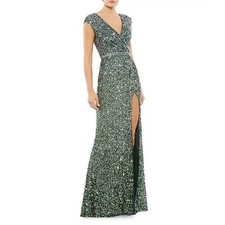 Mac Duggal Emerald Green Sequin V-Neck Cap Sleeve Gown 5489 Size 4 NWT