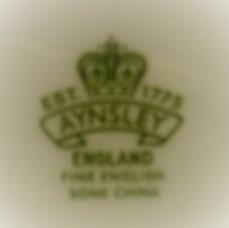TAZA DE TÉ Y PLATILLO AYNSLEY INGLAND #2749 HUESO INGLÉS FINO PORCELANA HERMOSAS VIOLETAS - Imagen 5 de 9