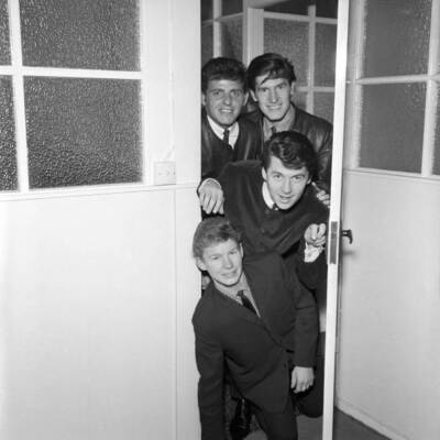 The Searchers Tony Jackson Chris Curtis Mike Pender John Mcnally Old Music Photo