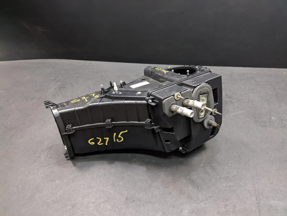 Carcasa del soplador de calefacción de aire acondicionado auxiliar 2019 GMC Yukon XL 23101672 2017 2018 2020 Foto 4 de 4