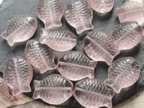 5 Czech large chunky glass fish beads - pale pink - 22 x 19 mm - Picture 2 of 8