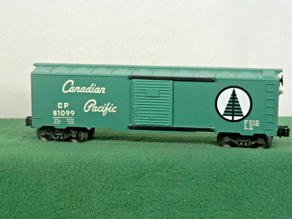 KMT CANADIAN PACIFIC 40ft SD GREEN BOX CAR O SCALE #81099 LN IN ORIGINAL BOX - Image 4 of 4