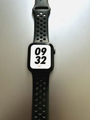 Apple Watch Series 6 Nike 40mm Space Grau Aluminiumgehäuse mit Anthrazit/Schwarz