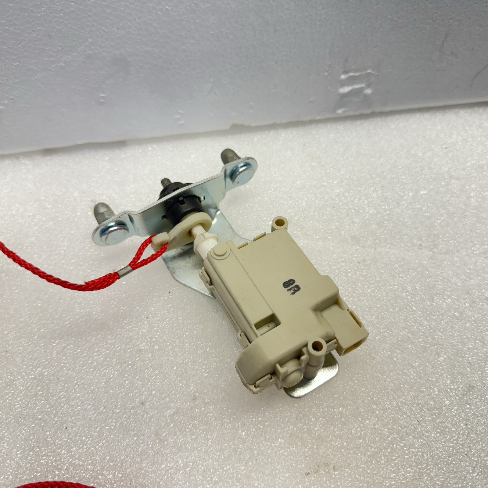 03-13 Maserati Quattroporte M139 S GT S Fuel Door Release Actuator 67489500 OEM
