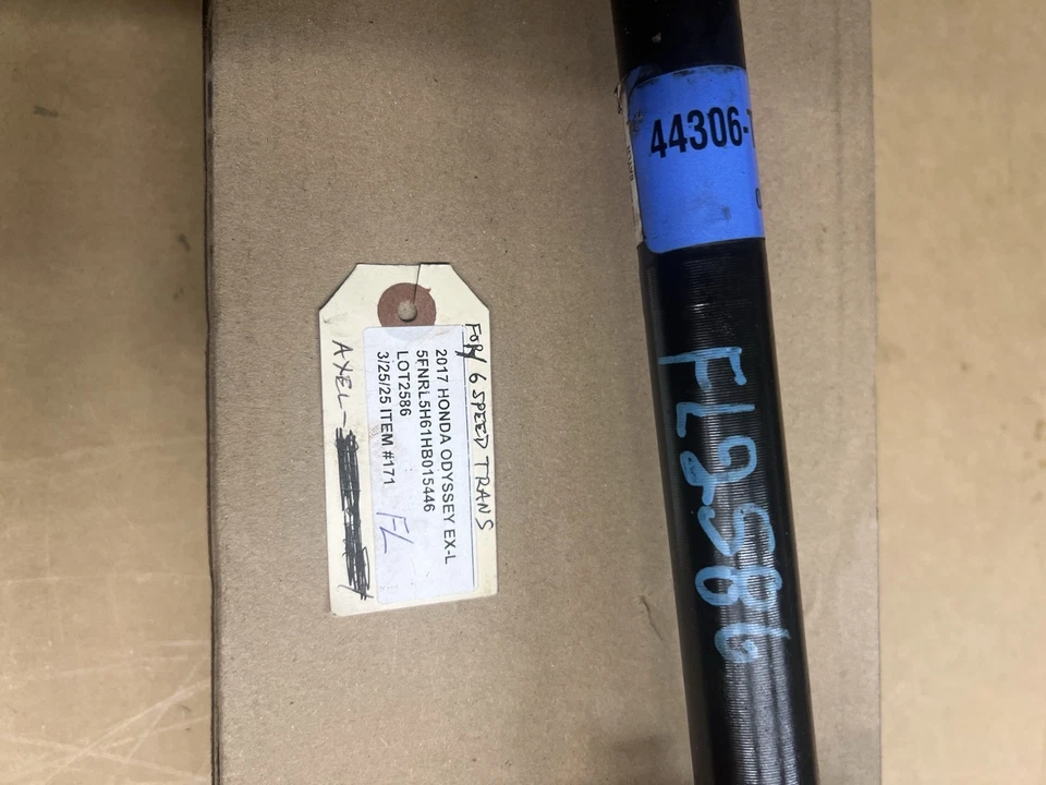 El lado del conductor Axel se adapta a Honda Odyssey 2011 a 2017 con transmisión de 6 velocidades Foto 2 de 4