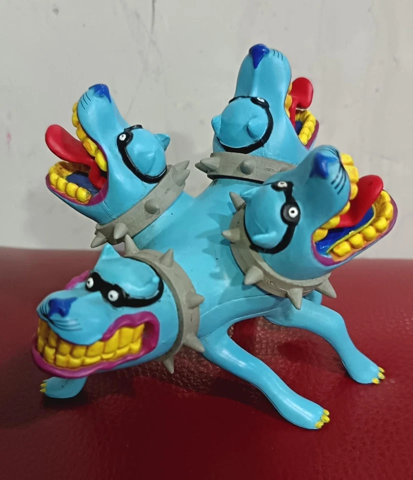 THE BEATLES OFFICIAL MCFARLANE YELLOW SUBMARINE FIGURE BULLDOG 4 HEAD - Immagine 2 di 3