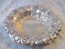 Vintage Gorham Repousse Silverplate Bowl YC1752 VERSAILLES  Fleur de Lis~Scrolls
