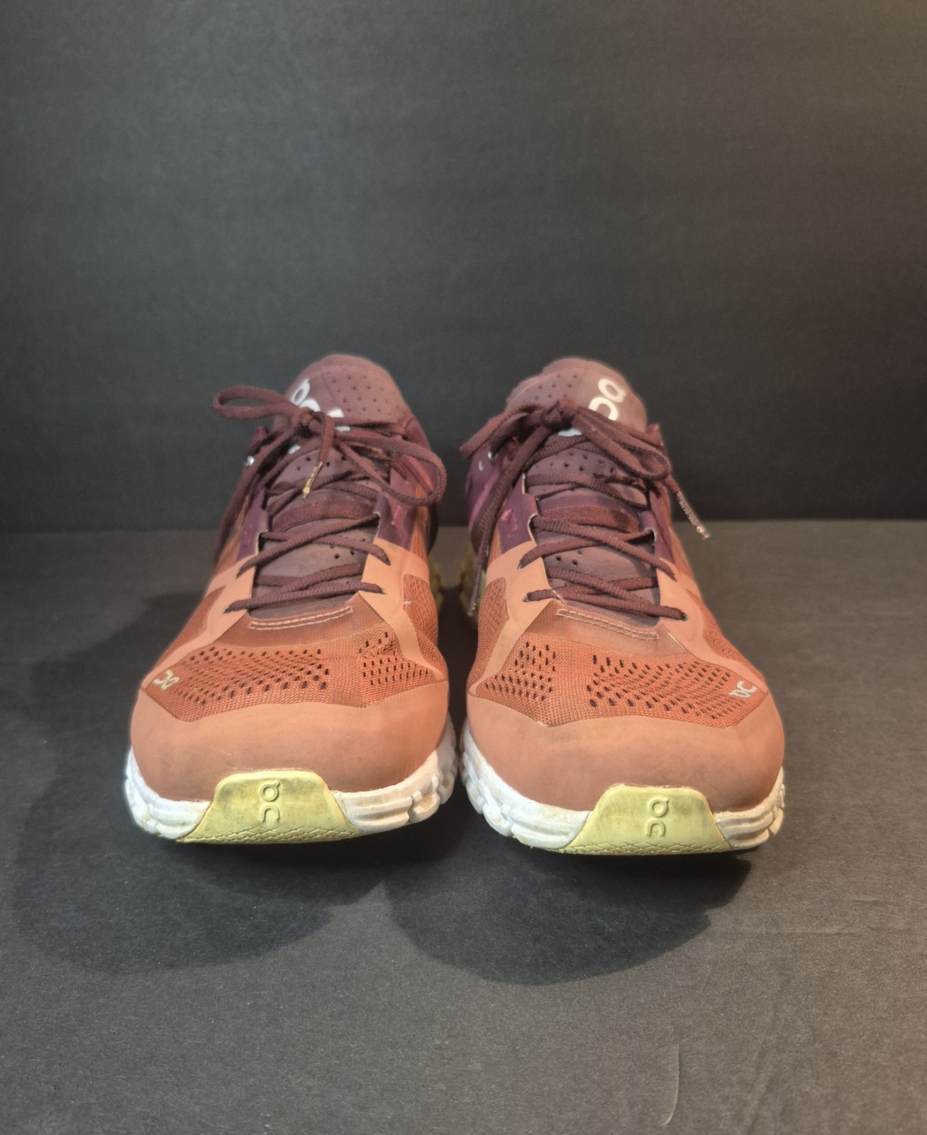 On Cloud Cloudflow V2 Red Rust/Limelight Men's Ru… - image 2