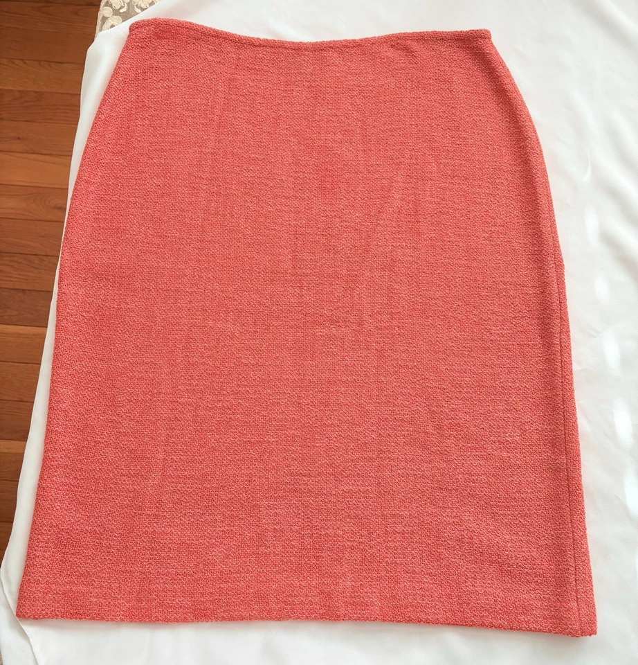 St. John Santana Knit Skirt Sz 10 Warm peachy cream Wool Blend USA