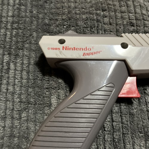 Nintendo NES Zapper Gun NES-005 Grau OEM Original 1985 Vintage - 2 - Bild 2 von 4