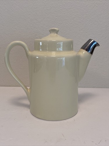 Hall Pottery Teapot USA Bone White Metal Reinforced Spout Vintage *No Chips* - Picture 5 of 12