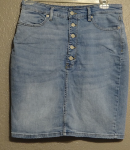Banana Republic women's Denim Skirt Size10 light wash button up slit in back