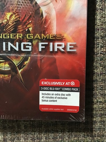 THE HUNGER GAMES CATCHING FIRE TARGET EXCLUSIVE BLU-RAY/DVD BRAND NEW - Picture 2 of 4