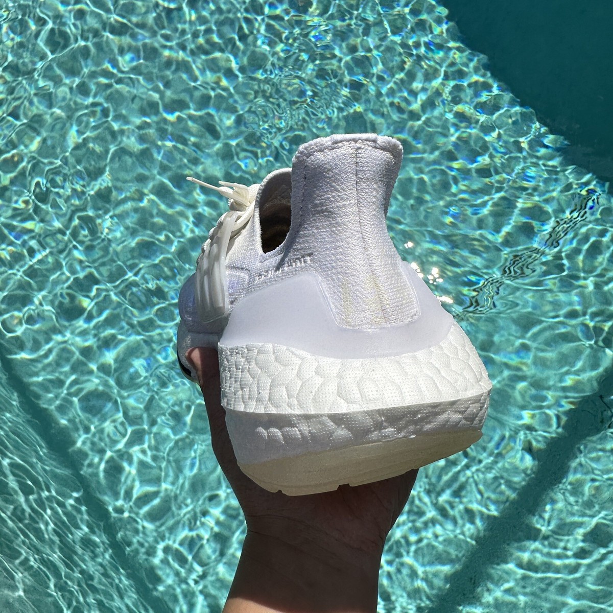 adidas gazelle silver green womens adidas Unisex-Adult Ultraboost Light Sneaker