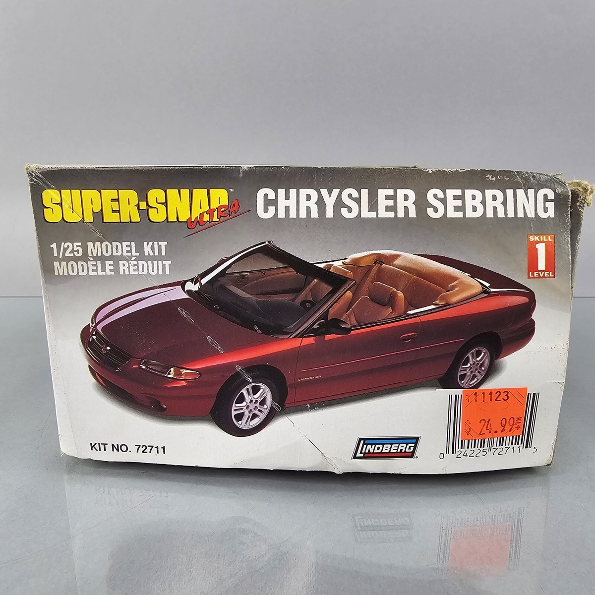 Lindberg 1:25 Super-Snap Ultra Chrysler Sebring Plastic Model Kit