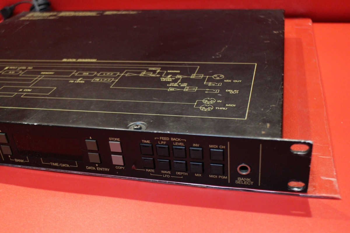 USED YAMAHA D1500 Digital Delay Rack Type Sound Module U1939