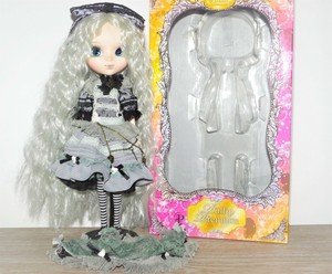 pullip romantic alice monochrome