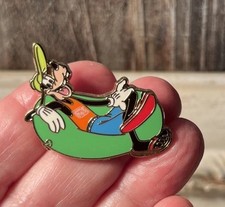 WDW Caribbean Beach Under Construction Goofy Disney Pin