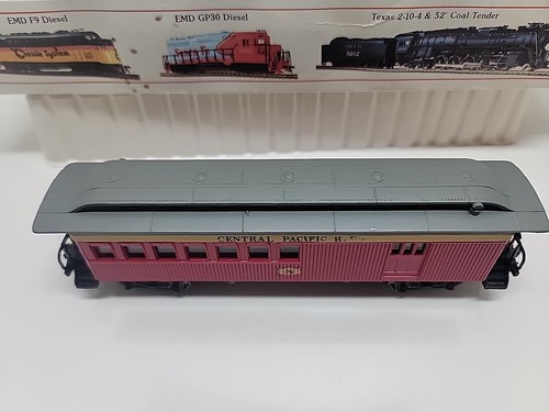 Bachmann HO Scale 47’ Old Time Combine Central Pacific - Bild 4 von 12