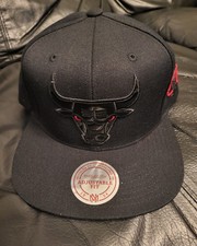 Chicago Bulls New Mitchell & NESS  RED & BLACK New Snapback hat