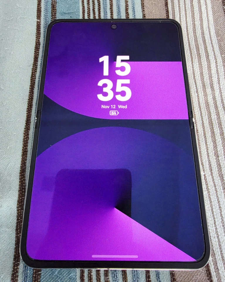 Pura X – 12GB RAM / 256GB Almacenamiento – Excelente Estado Foto 2 de 4