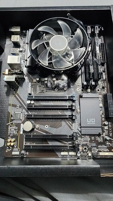 GIGABYTE B560 DS3H AC-Y1 ATX Wi-Fi & 32gb DDR4 RAM & Intel Core i5