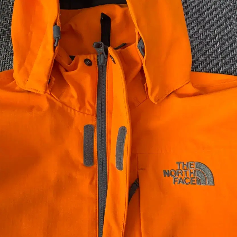 The North Face Dryvent Windbreaker Jacket, Women's, Size 90, Excellent thumbnail 9