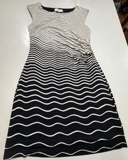 NWT LOFT Black White Wavy Stripe Boat Neck Sleeveless Sheath Knee Dress, Large