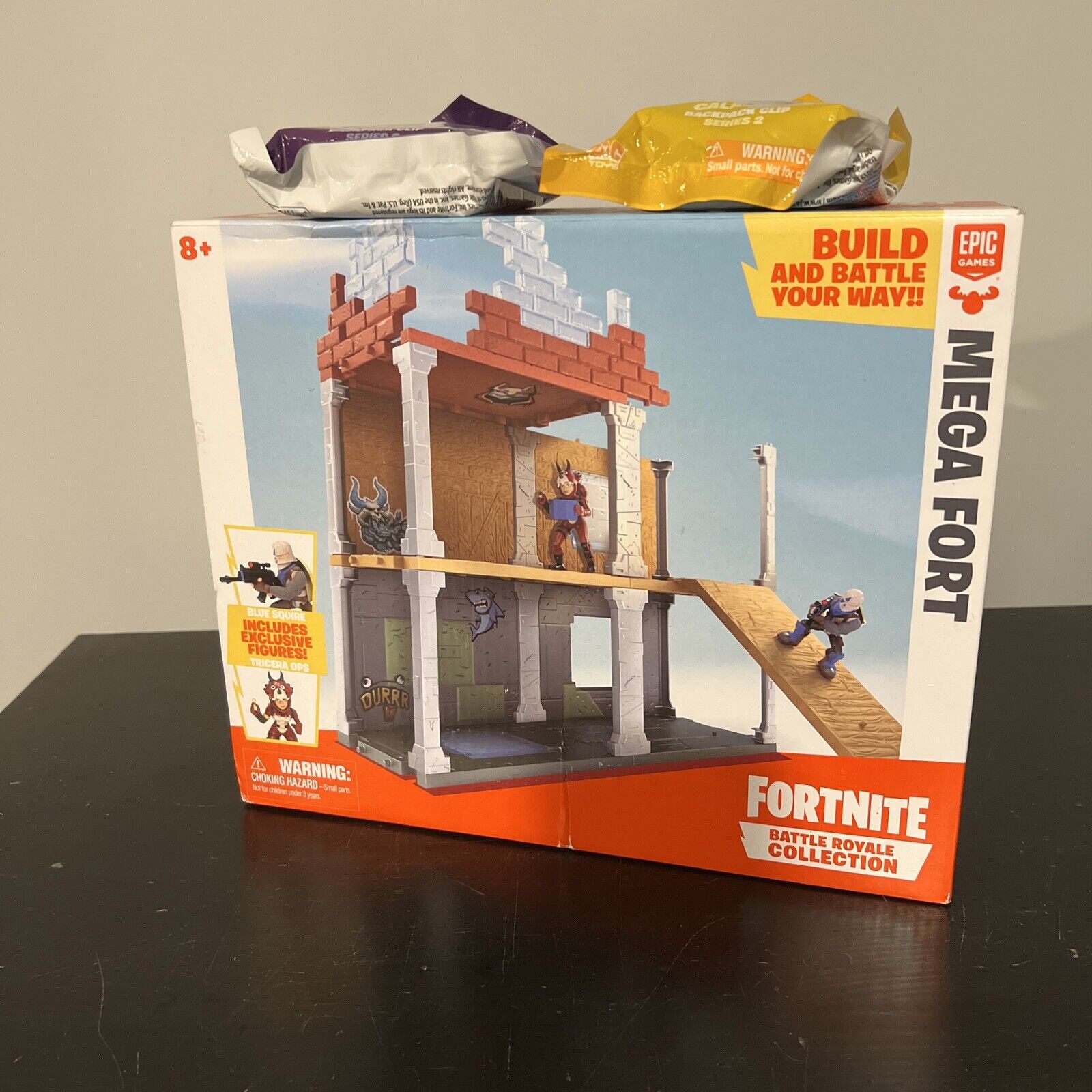  Fortnite Battle Royale Collection Mega Fort Display Set & 2  Exclusive Figures: Blue Squire & Tricera Ops, Multicolor : Toys & Games