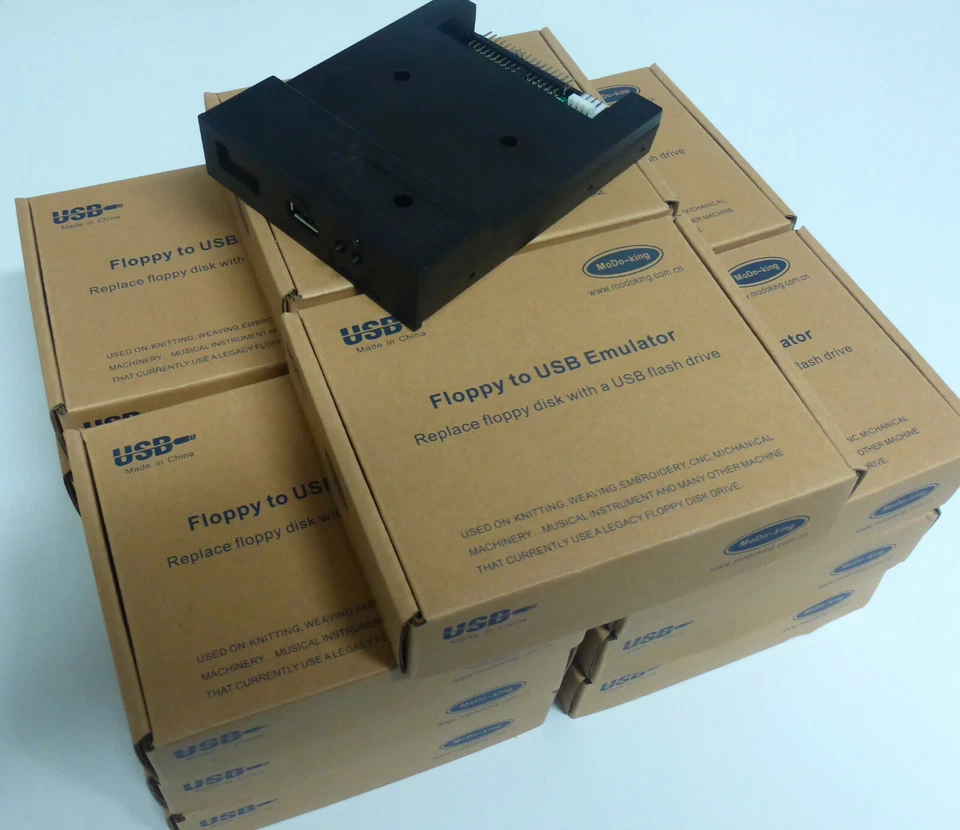 AMIGA GOTEK Floppy Emulatore USB. Display OLED + LED blu (nero) - Immagine 2 di 3