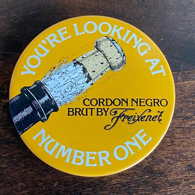 Vintage Pinback Button Cardon Negro Brut Freixenet Sparkling Wine Advertisement