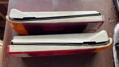 1984-1991 BMW E30 318i 325i 1368823 Pair Tail Lights Brake Rear OEM