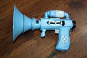 Despicable Me Minions Fart Blaster Gun Lights and Sounds Thinkway Toys | eBay