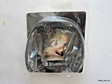 Black Bluetooth Earphones w/ Power Brick for Charger 2203004