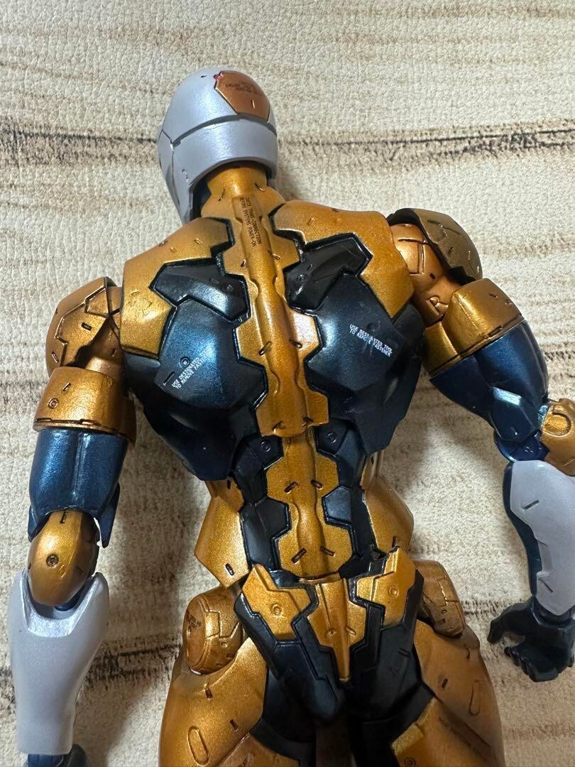 ⭐︎オカダカズチカ⭐︎フィギュア Metal Gear Solid Play Arts Kai Cyborg Ninja Figure Square