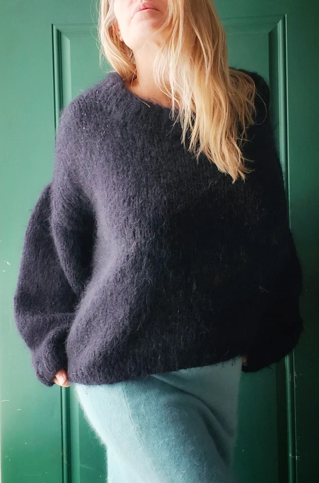  Handknit  Black Mohair Soft Furry Pullover  Cropped Sweater Magnificent! XXL - Image 2 of 4