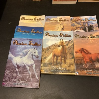 Phantom Stallion By Terri Farley Lot Of 7 Paperbacks G-VG Condition