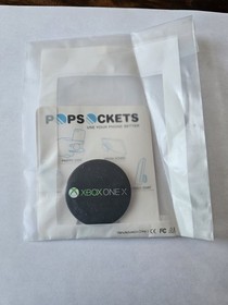 Xbox one controller And Xbox 360 Controller Keychains. Plus XBX One Popsocket.